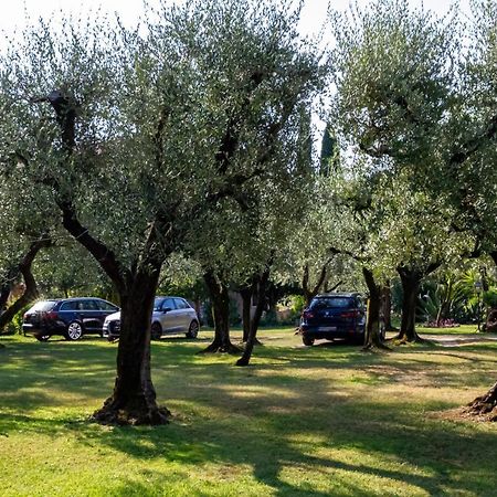 Villa Paradiso Apartment Sirmione Zewnętrze zdjęcie