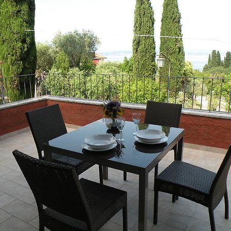 Villa Paradiso Apartment Sirmione Zewnętrze zdjęcie